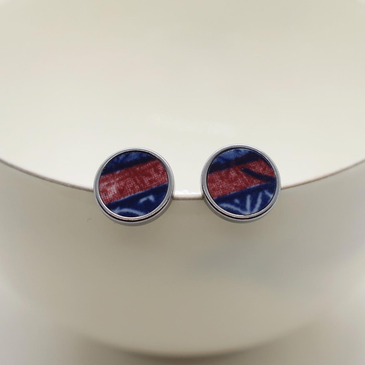 Stud earrings21