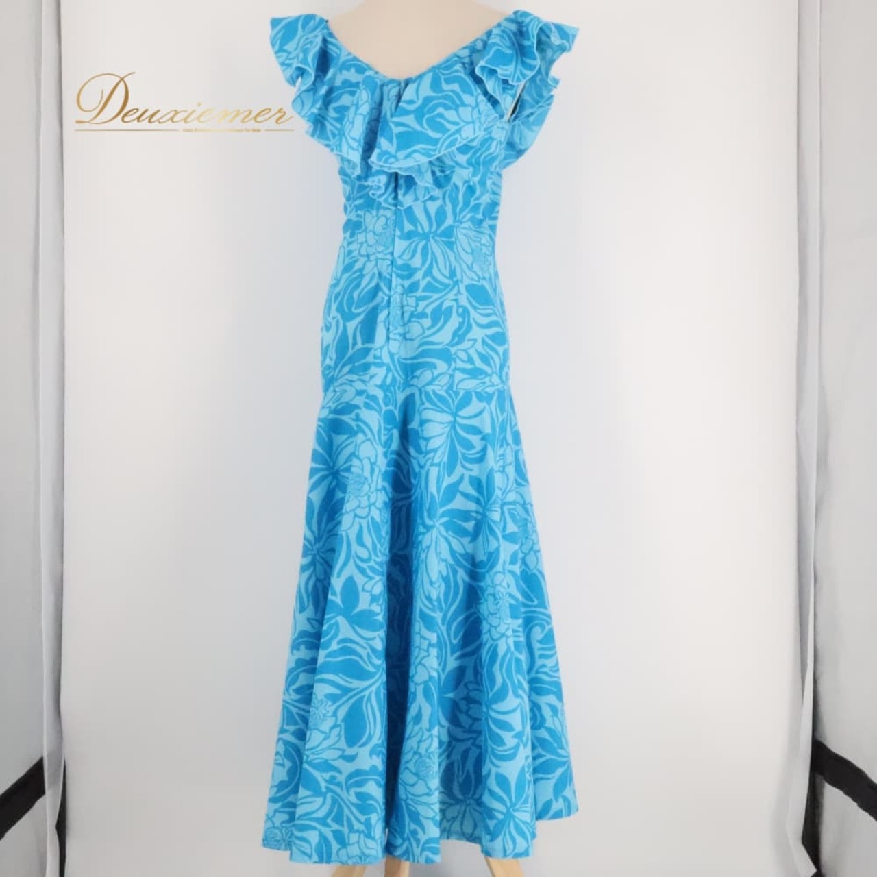 フラダンス 衣装 ALOHA STANDARDS アロハスタンダード ワンピース ドレス ブルー系 日本製 ワントーン フリル かわいい 華やか 鮮やか 明るい 爽やか 水色 ハワイアン アロハ ハワイアンプリント フラ ダンス レッスン 練習 ホワイト系 服