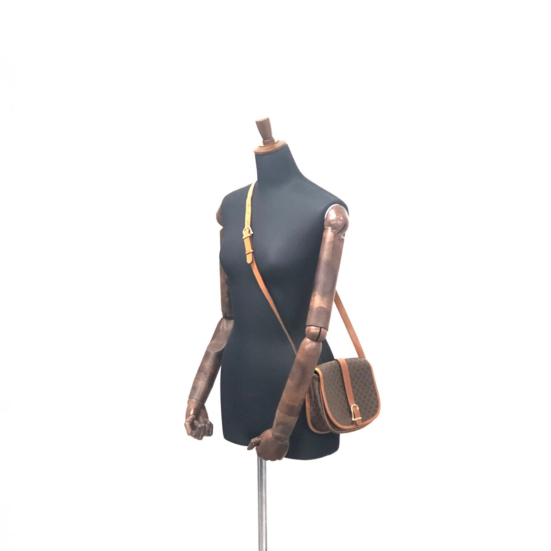 CELINE セリーヌ マカダム フロントベルト PVC×レザー フラップ クロス