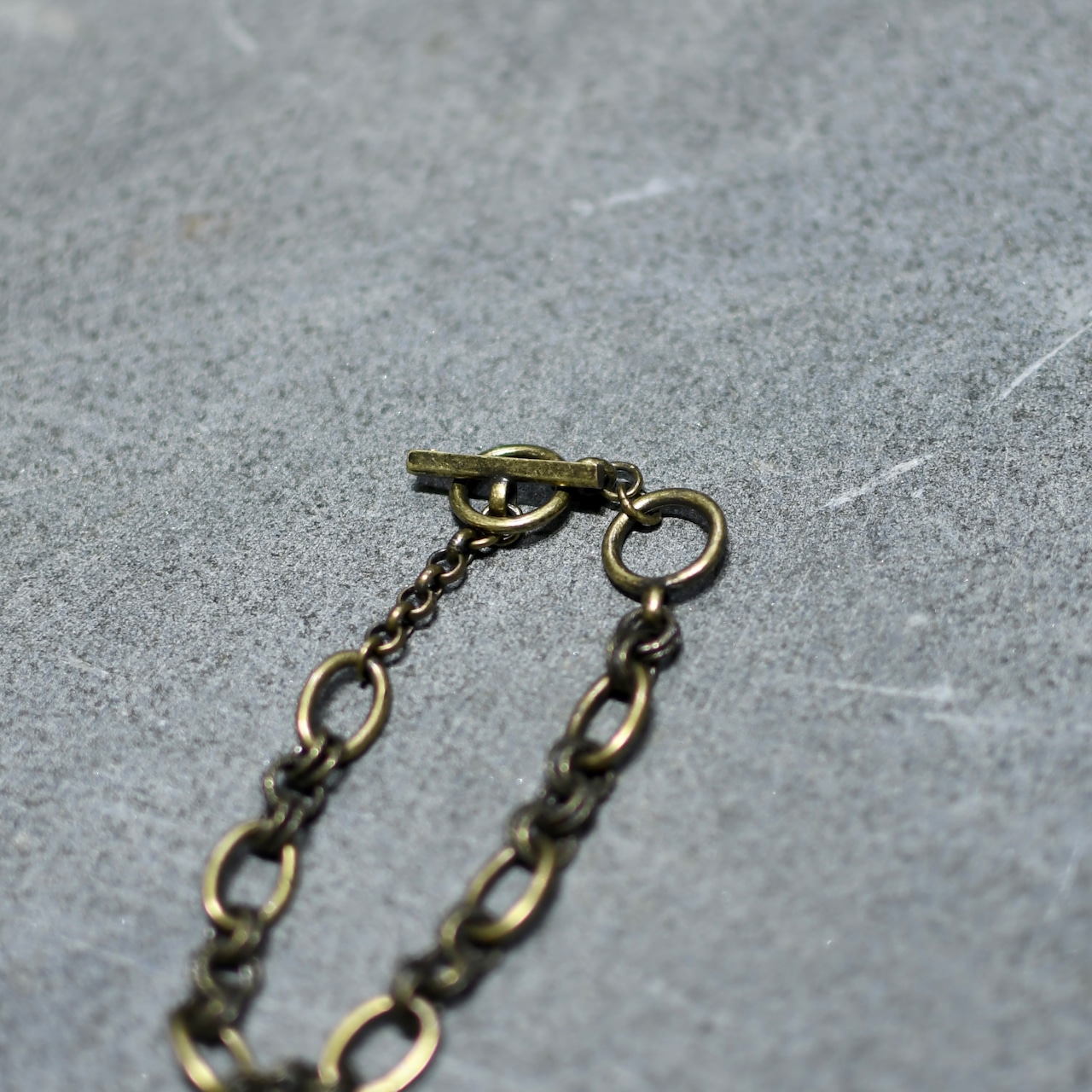 design toggle chain bracelet