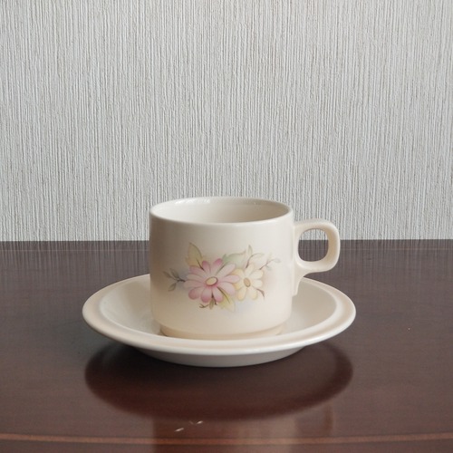 HORNSEA　ホーンジー　花柄のカップ＆ソーサー