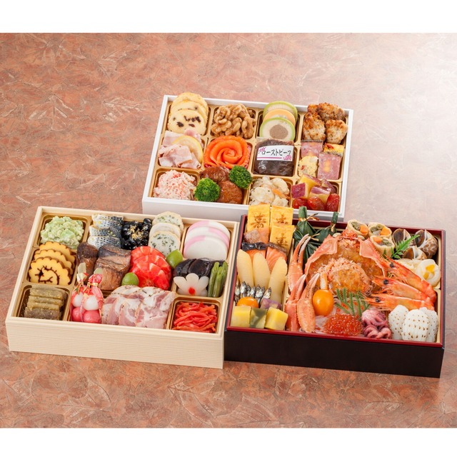 【お届け日12/31】北陸温泉旅館〈渡月庵×月香×宝生亭〉和洋コラボおせち 三段重［冷蔵］