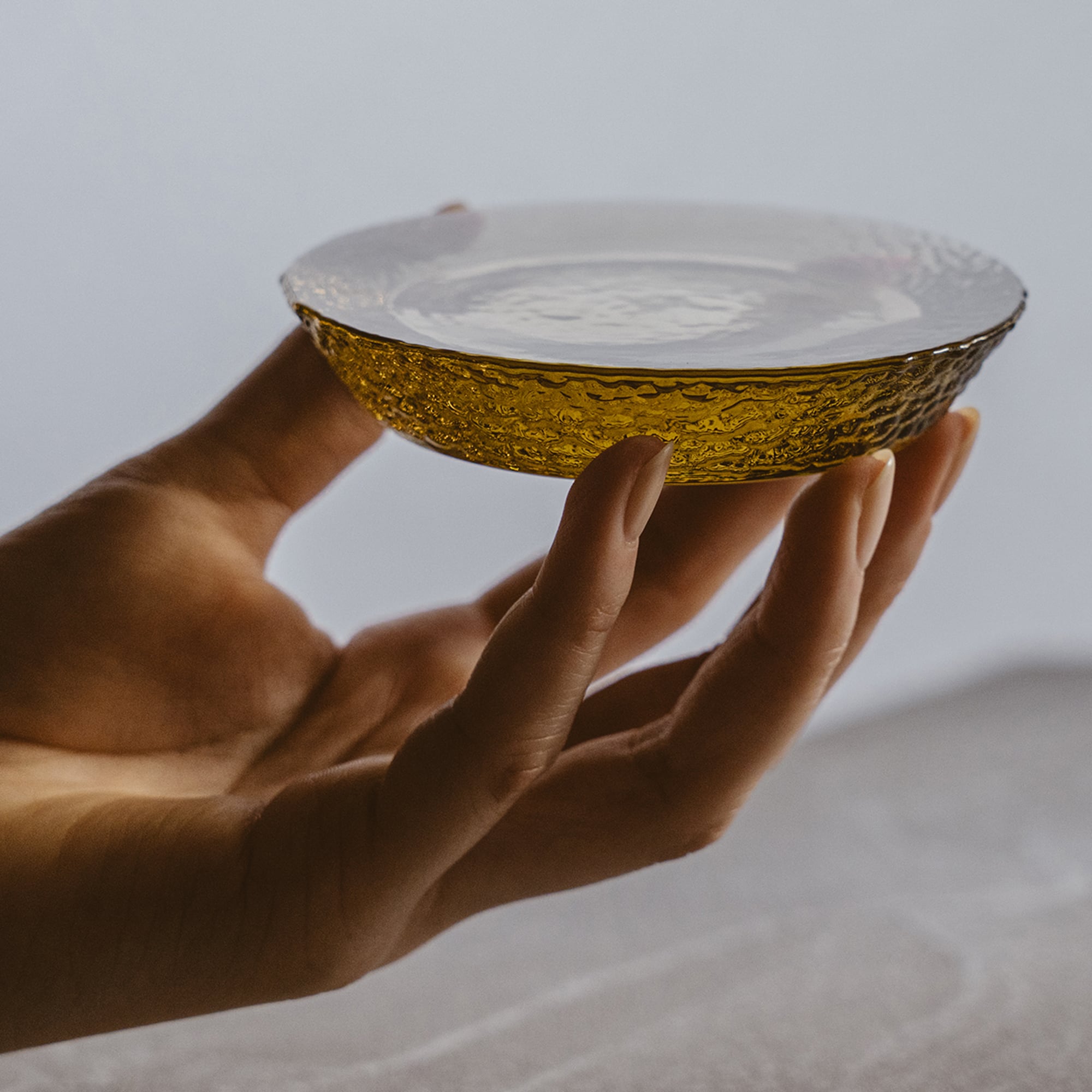 Sghr GLASSWARE ／ スガハラ SOMO プレート タン S | 青山食演生活