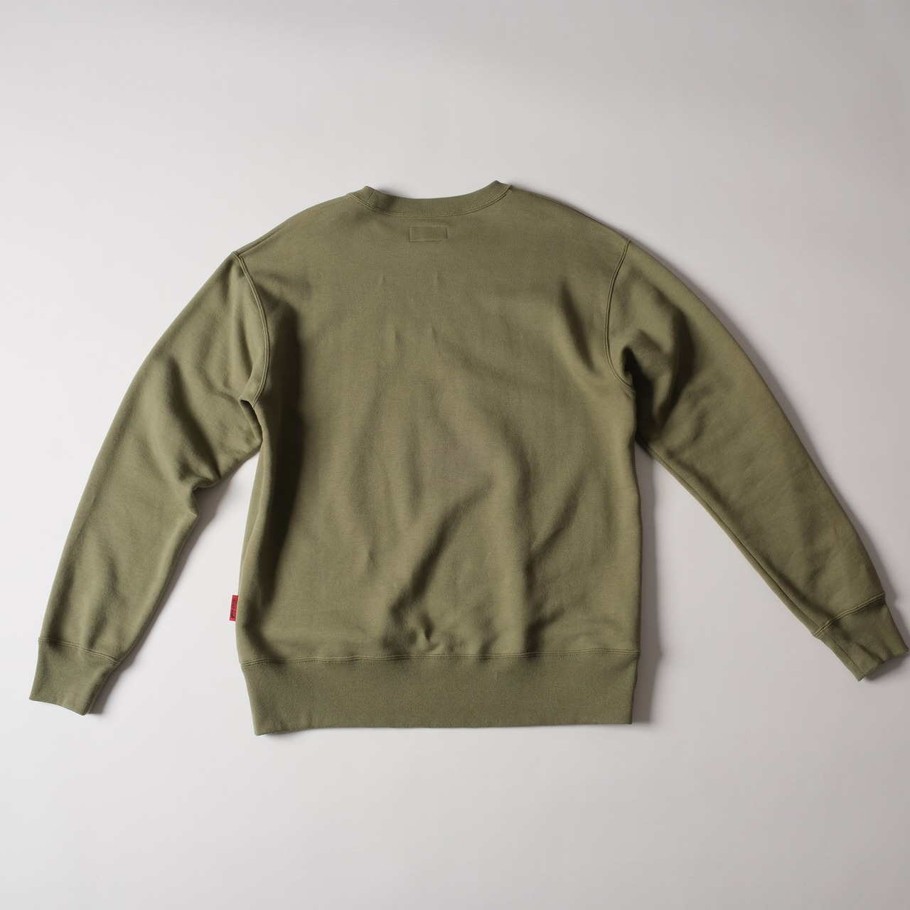 日本製チェーン刺繍トレーナー