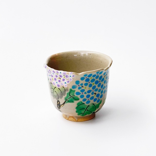 乾山写し紫陽花さけ呑／Big sake cup,colored hydrangea blossoms