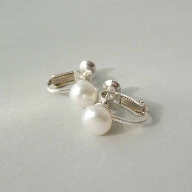 E_012 pearl earring
