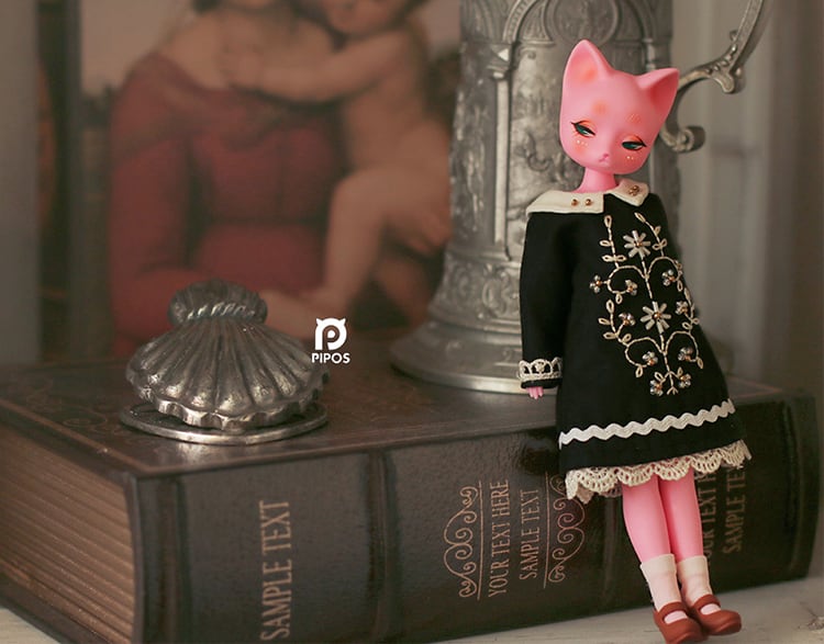 ⭐️期間限定再販⭐️（メイクつきドール本体）Pink Mariko Cat