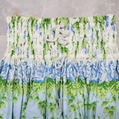 フラダンス 衣装 パウスカート メネフネプランテーション ホワイト系 MENEHUNE PLANTETION 日本製 シングル かわいい ローズ柄 爽やか 華やか 鮮やか 明るい 水色 ハワイアン アロハ ハワイアンプリント フラ ダンス レッスン 練習