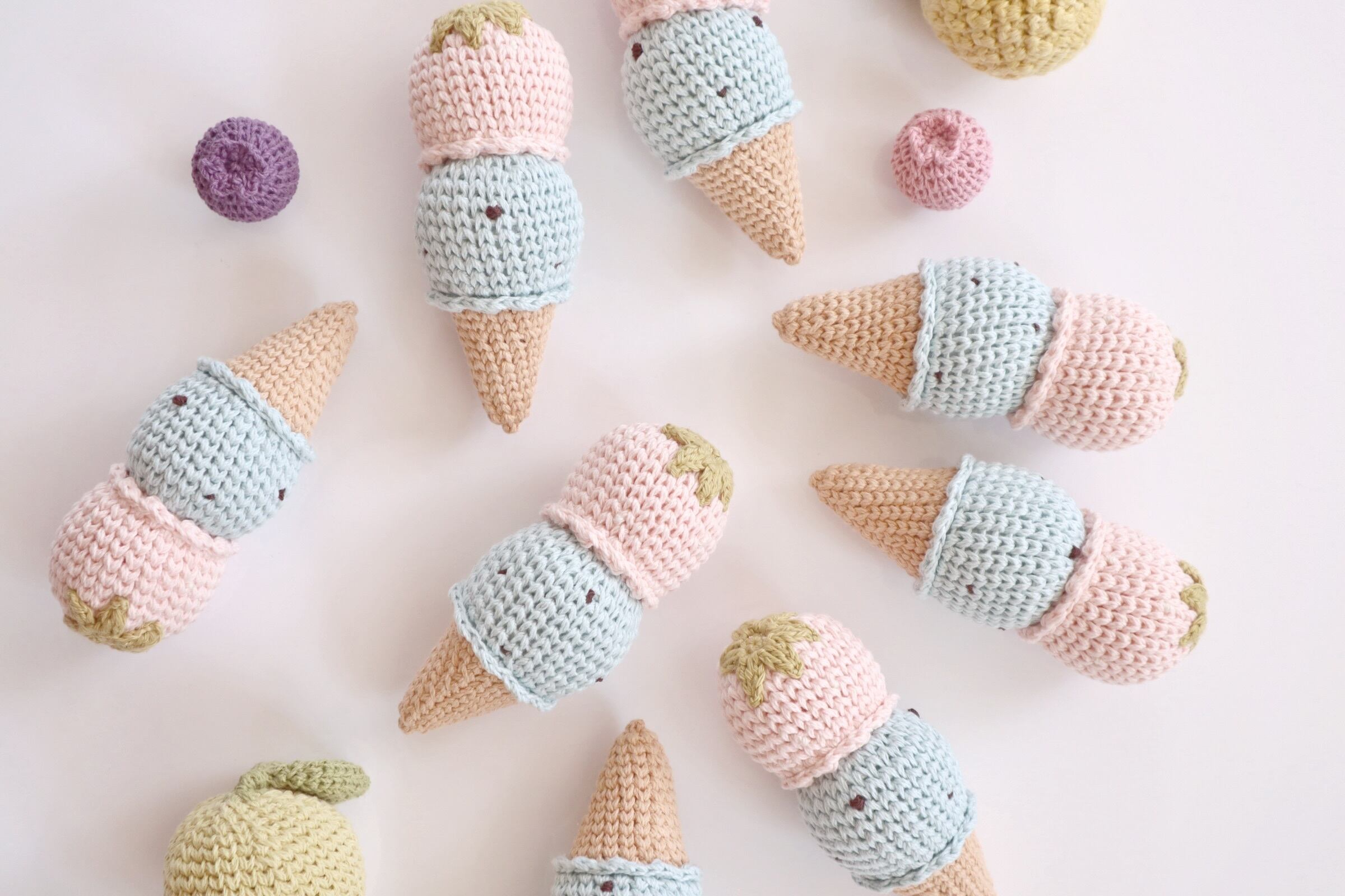 strawberry × chocolate mint