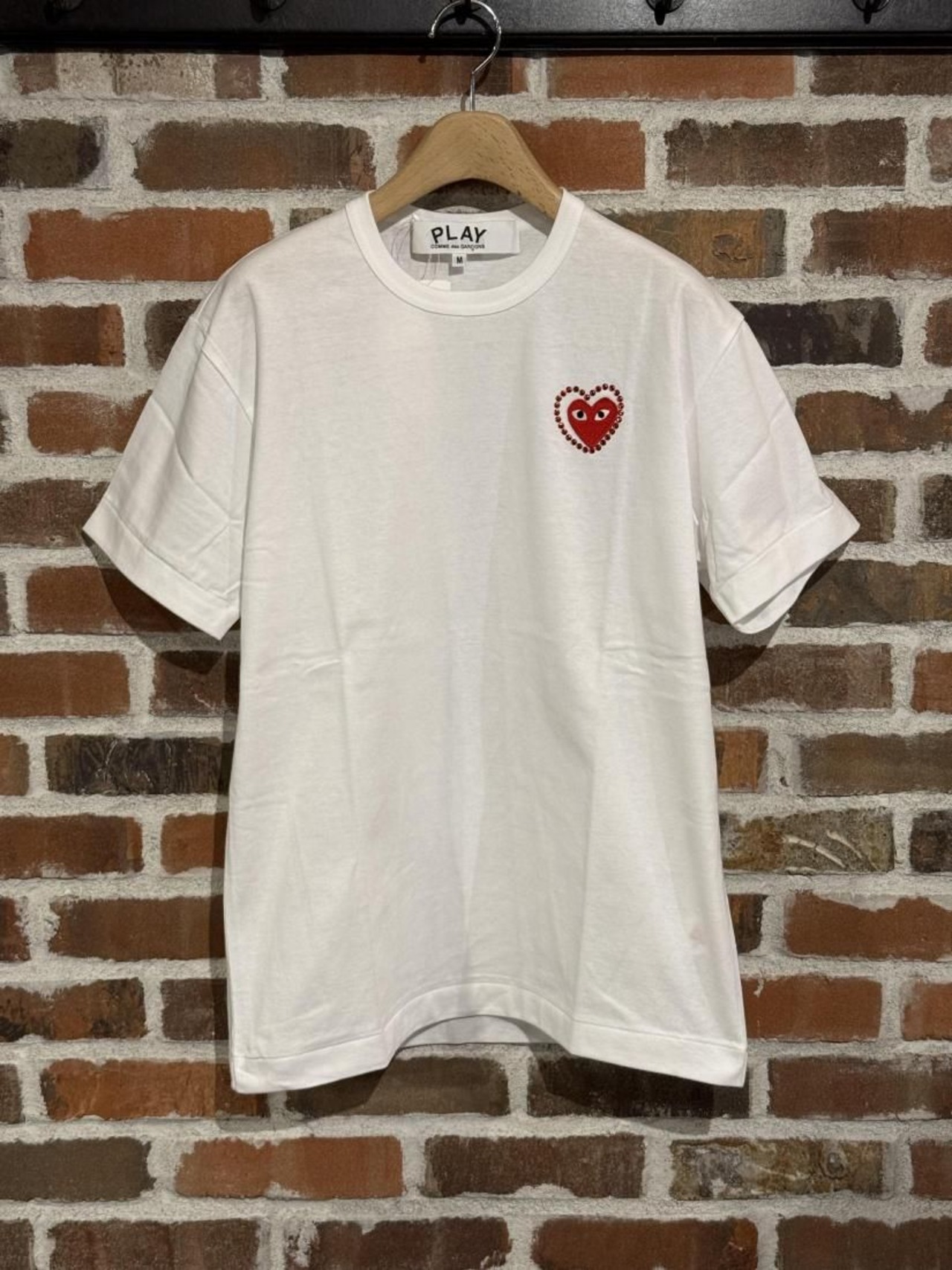 【PLAY COMME des GARCONS】T802 メタルストーンエンブレムTEE