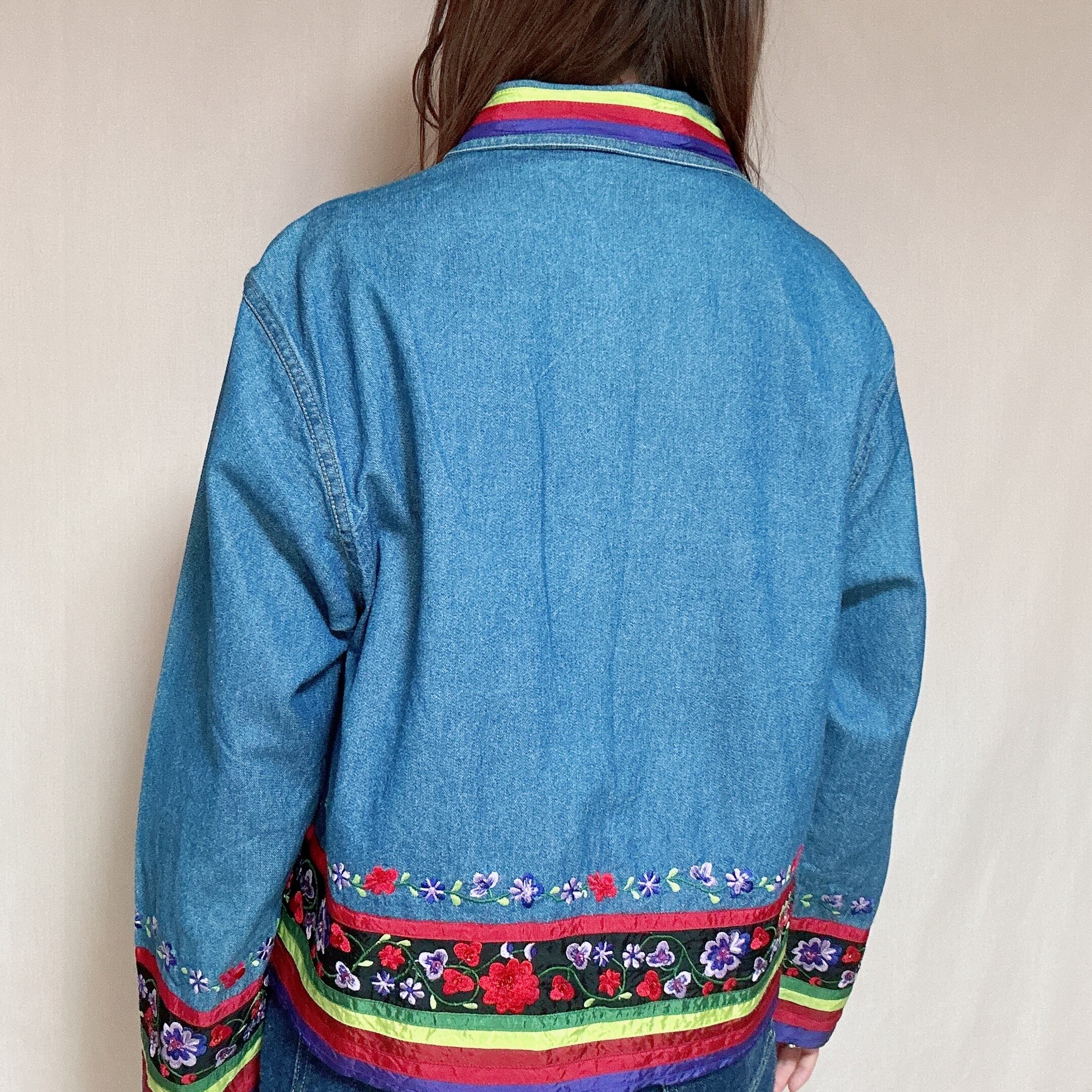 90s　ビンテージ　デニムジャケット　ウエスタン　刺繍　装飾　花　華　石　個性派