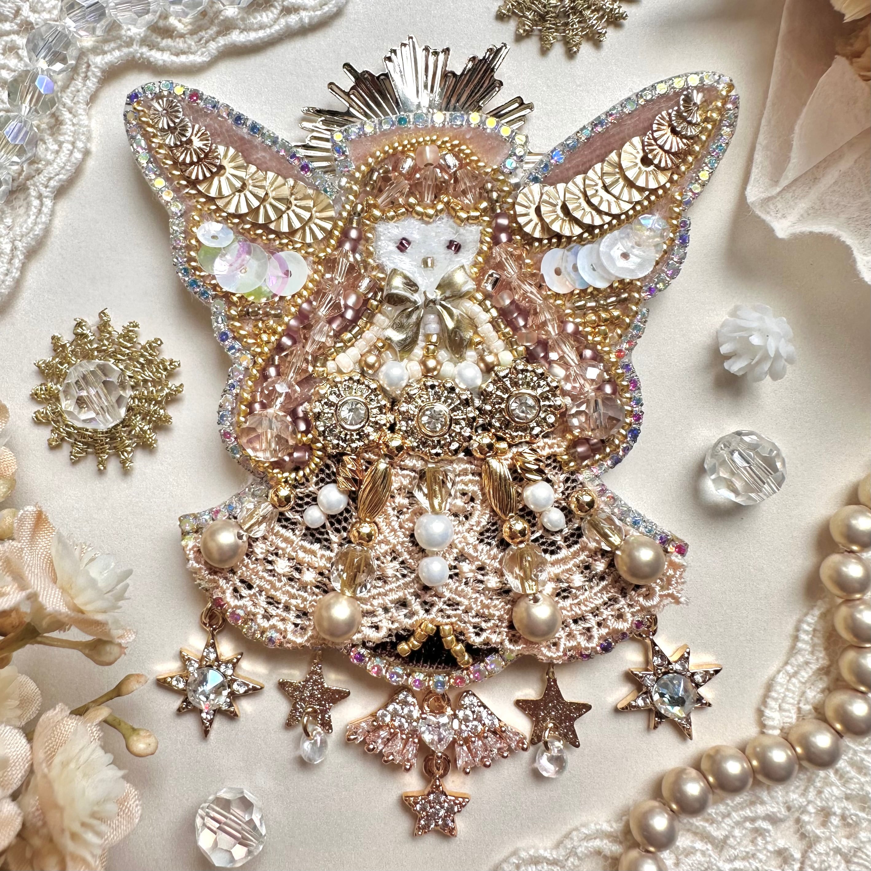 piari様 ブローチ ビーズ刺繍 ハンドメイド アクセサリー piari