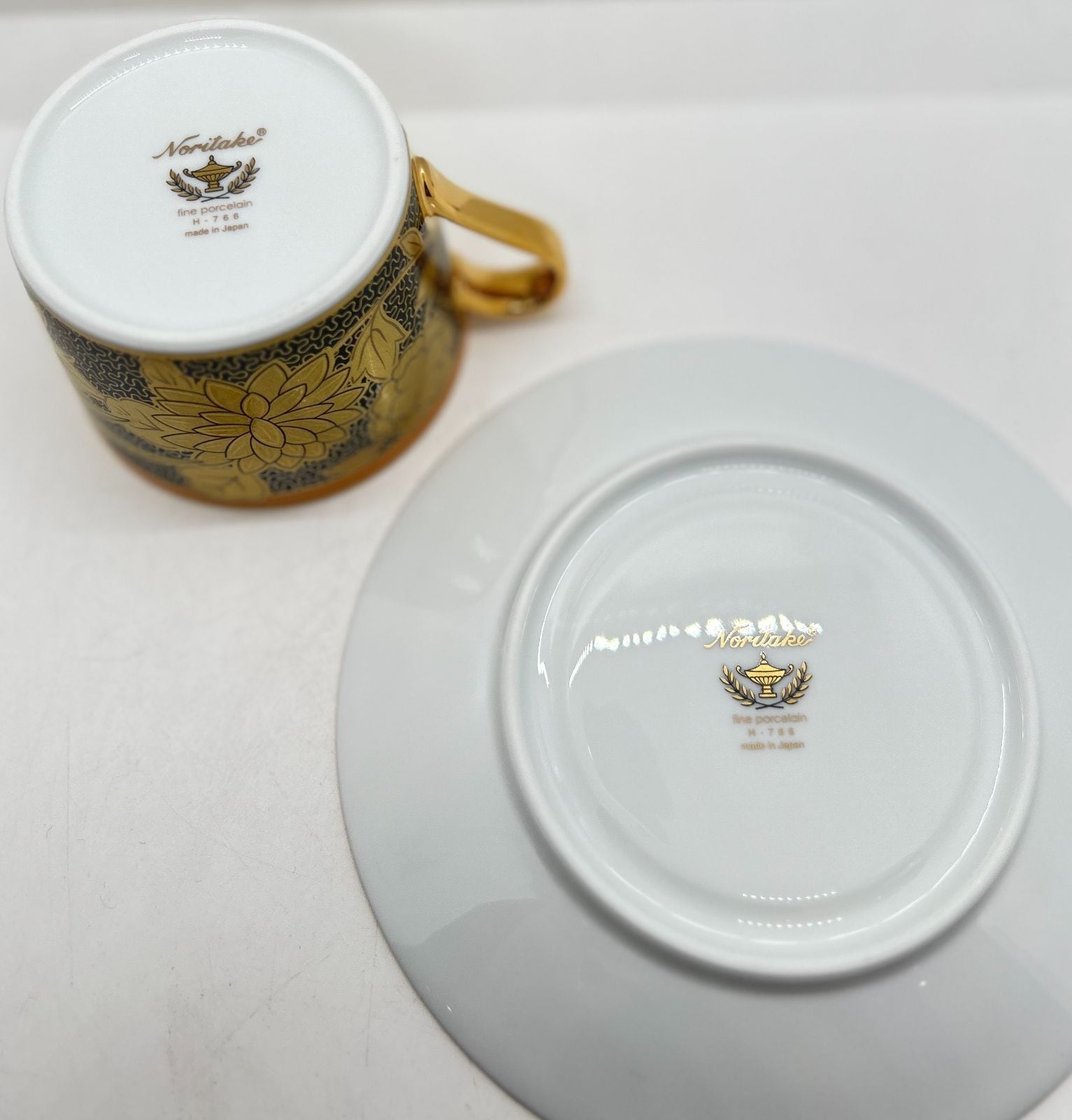 ノリタケ】 オマージュコレクション カプチーノカップ＆ソーサー 橙絵