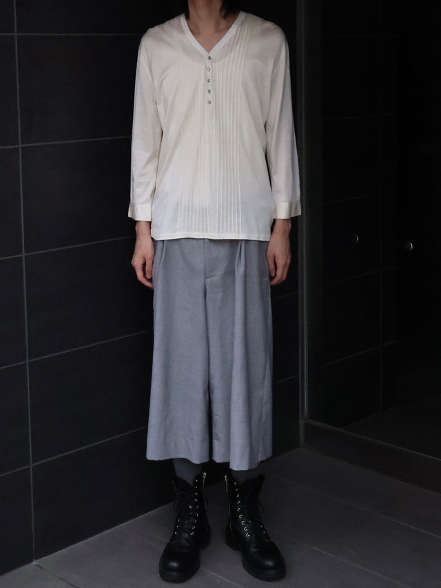 【5351 pour les homme】pin tuck design V neck top