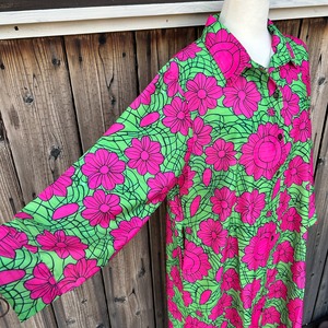 カラフル花柄ロングシャツ