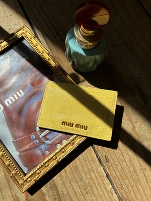 MIU MIU / vintage yellow  leather card case.