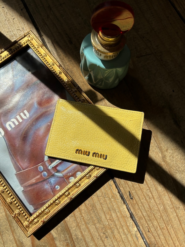 MIU MIU / vintage yellow  leather card case.