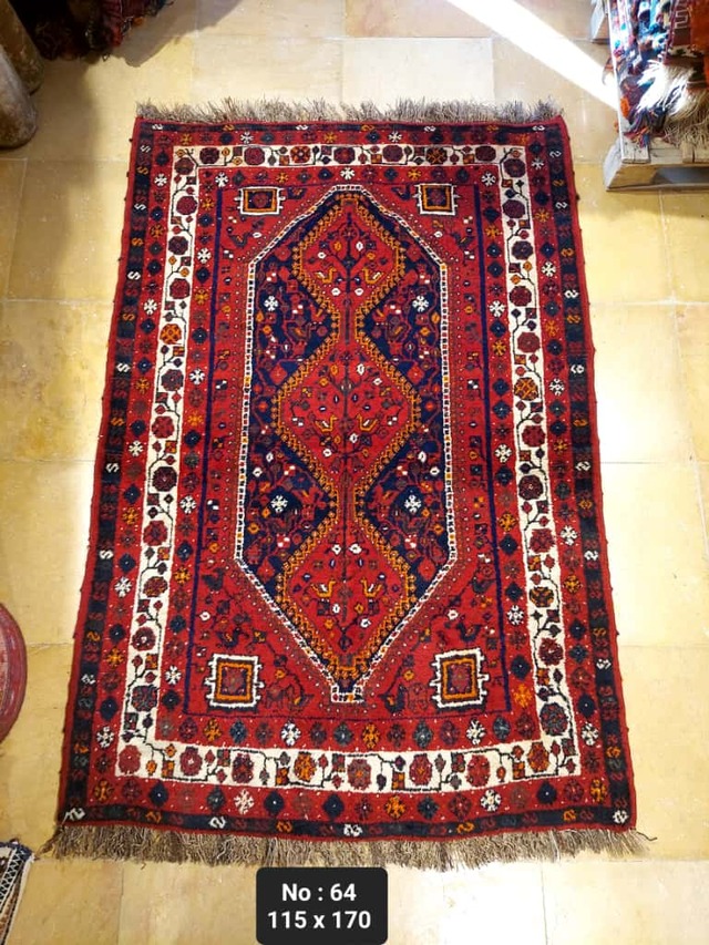 絨毯クエスト71【No.64】 ※現在、こちらの商品はイランに置いてあります。ご希望の方は先ずは在庫のご確認をお願いします。