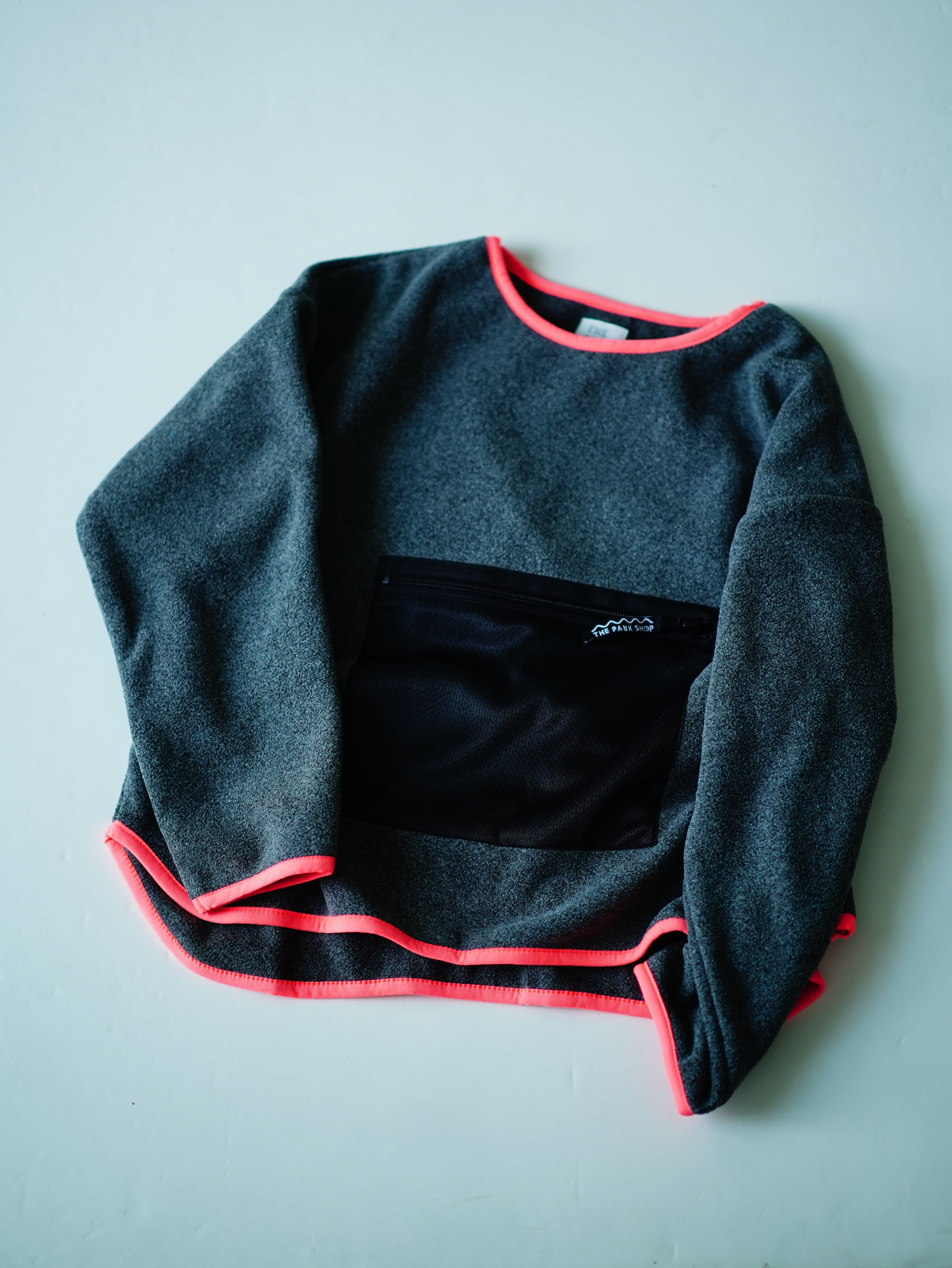 〈 THE PARK SHOP 25AW 〉 WALKBOY CREW(TPS-409) / GLAY