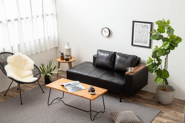 一歩先の上質さへ 2人掛け レザーソファ