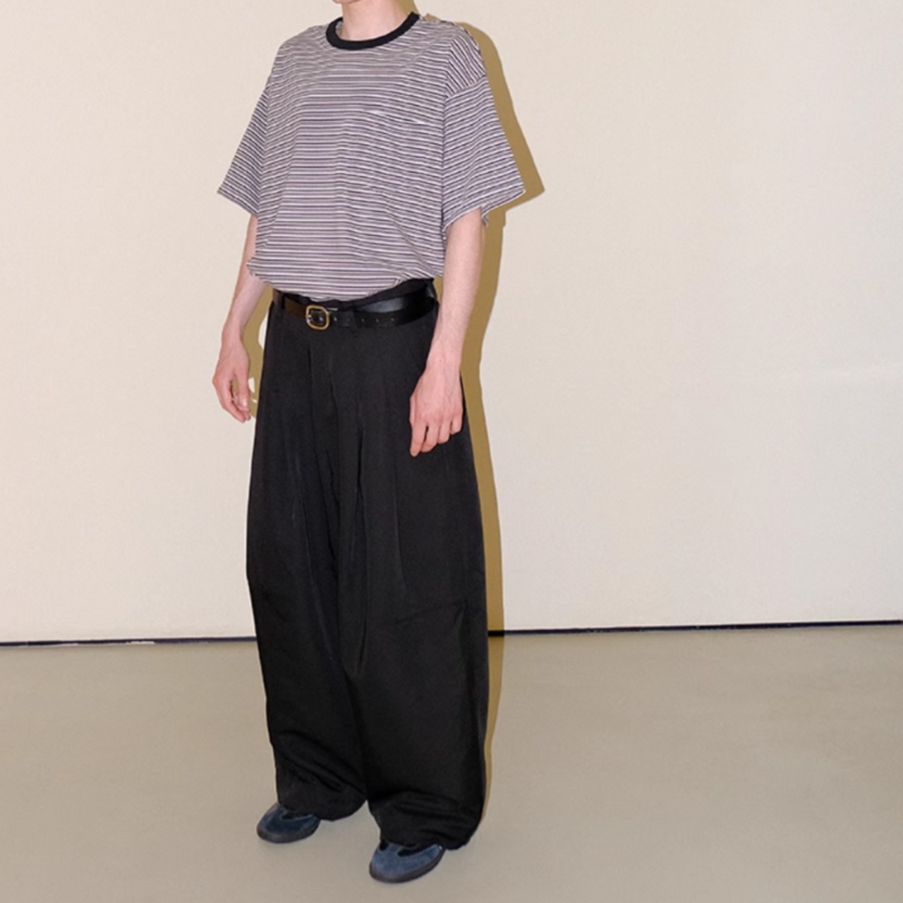 立体裁断ゆったりカジュアルパンツ　0740