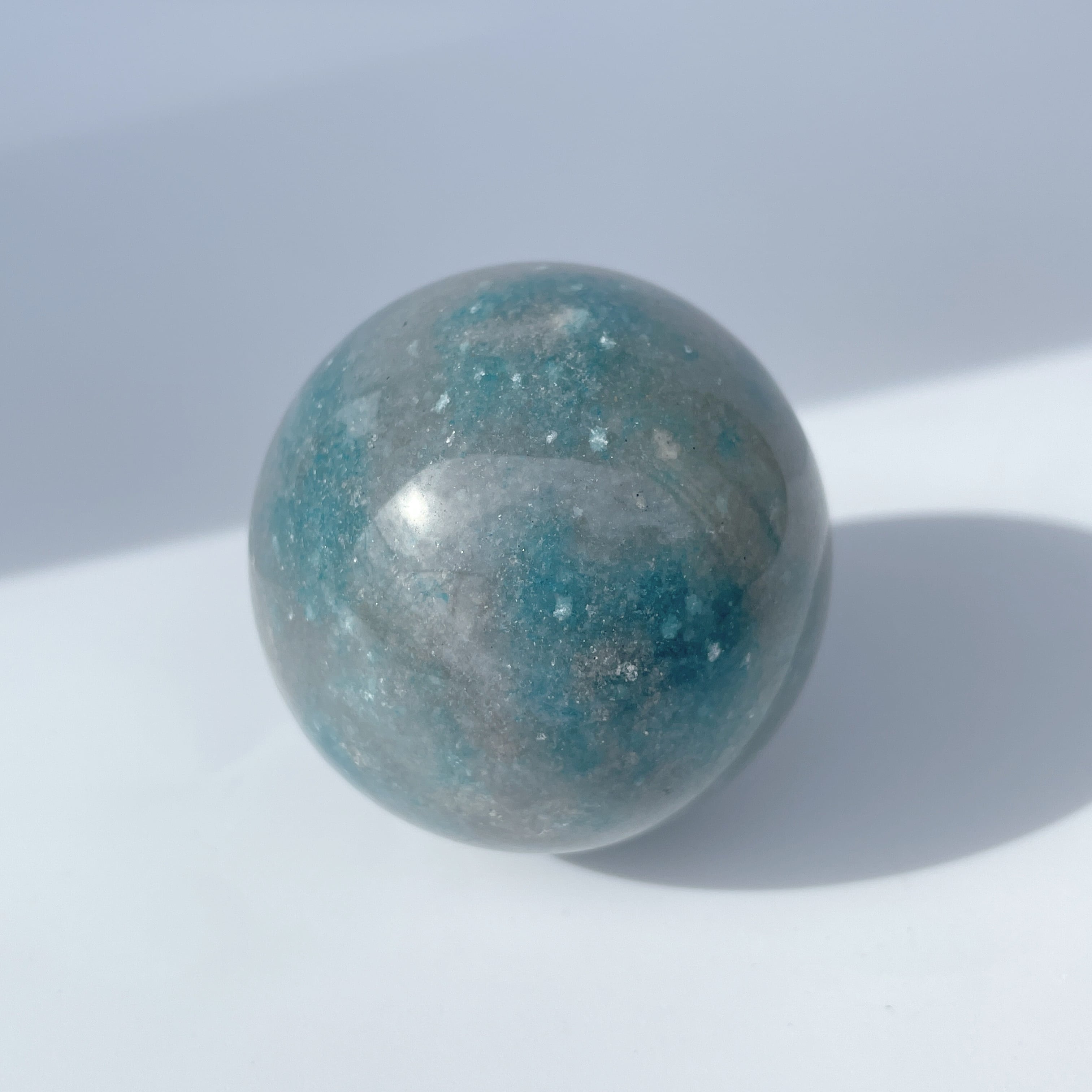 トロレアイトインクォーツ（トロール石）スフィア（丸玉）22