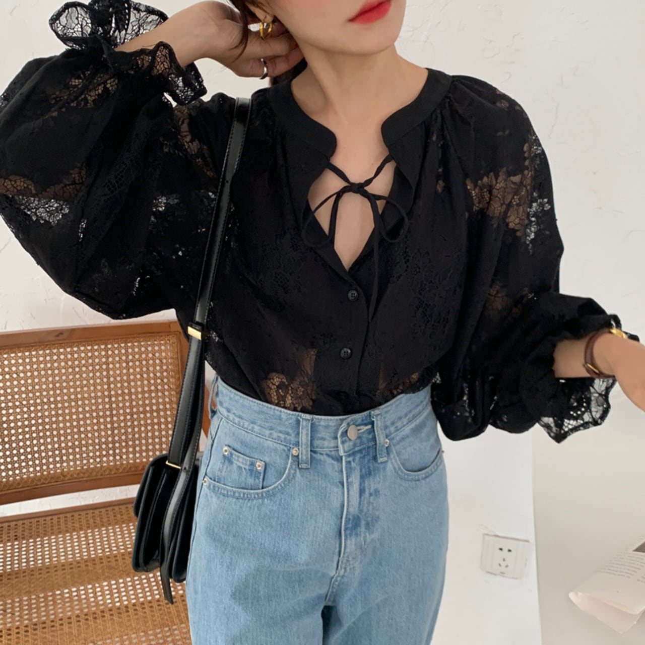 Black lace-up blouse S1568