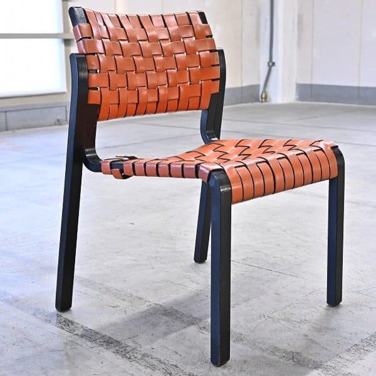 arflex 17万「NT」チェアf アームレス 川上元美 本革テープ編み リビング ダイニング 椅子 スタッキング アルフレックス イタリア【中古家具/中古インテリア/USED家具ユーズド家具/リサイクル】