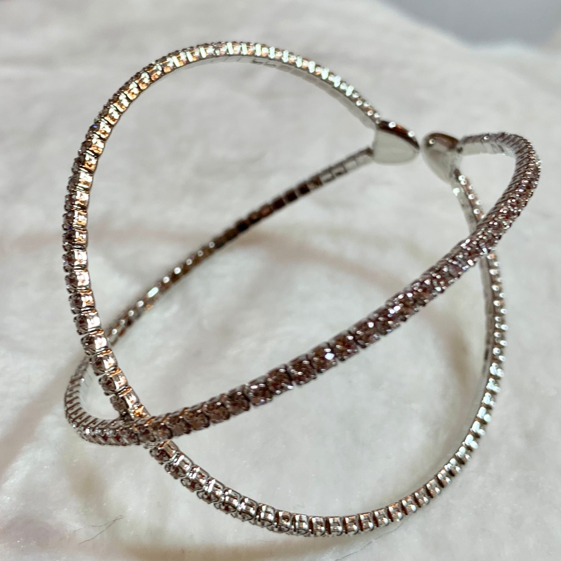 クロスワイヤーブレスレット