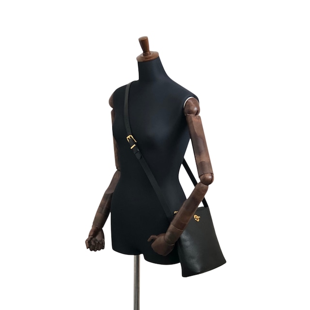 CELINE セリーヌ ショルダーバッグ ブラック マンテル レザー vintage ヴィンテージ オールド agj7jw