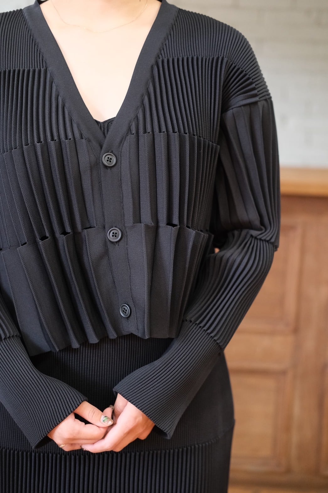 CFCL】 ACCORDION CROPPED CARDIGAN -black- | loop