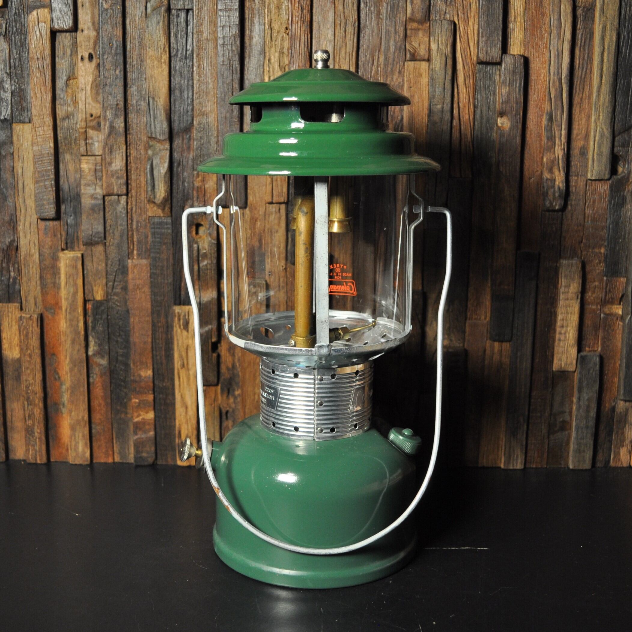 コールマン　ランタン　220F 195 コールマン 220F後期 1972年4月製造 ツーマントル ランタン COLEMAN