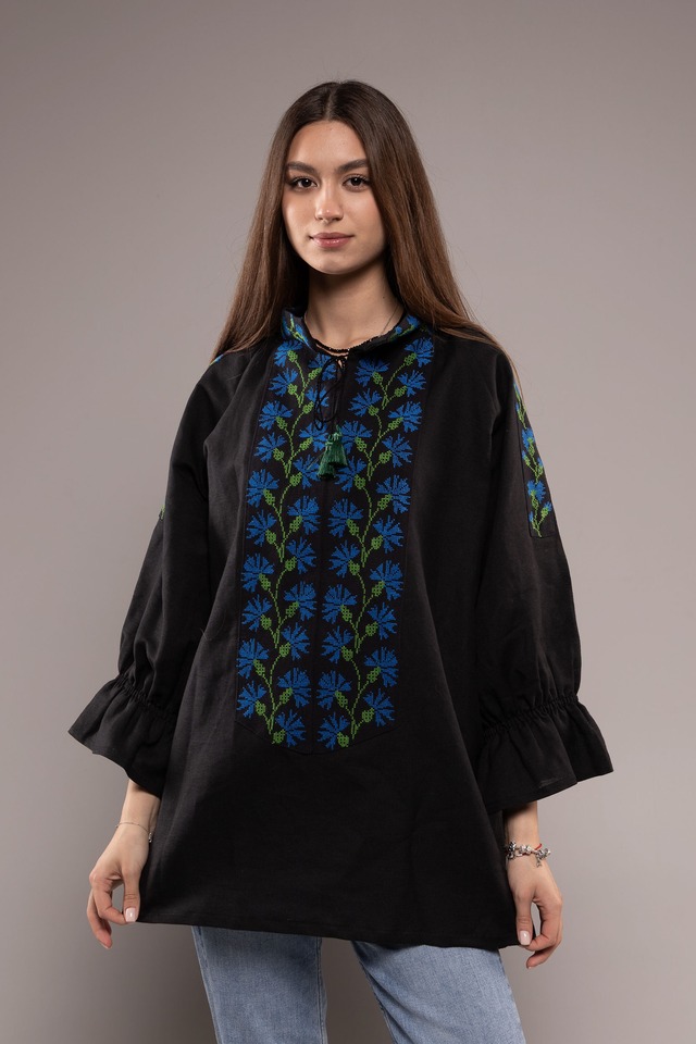 ウクライナ刺繍ヴィシヴァンカ　手刺繍　レディース・フリーサイズ