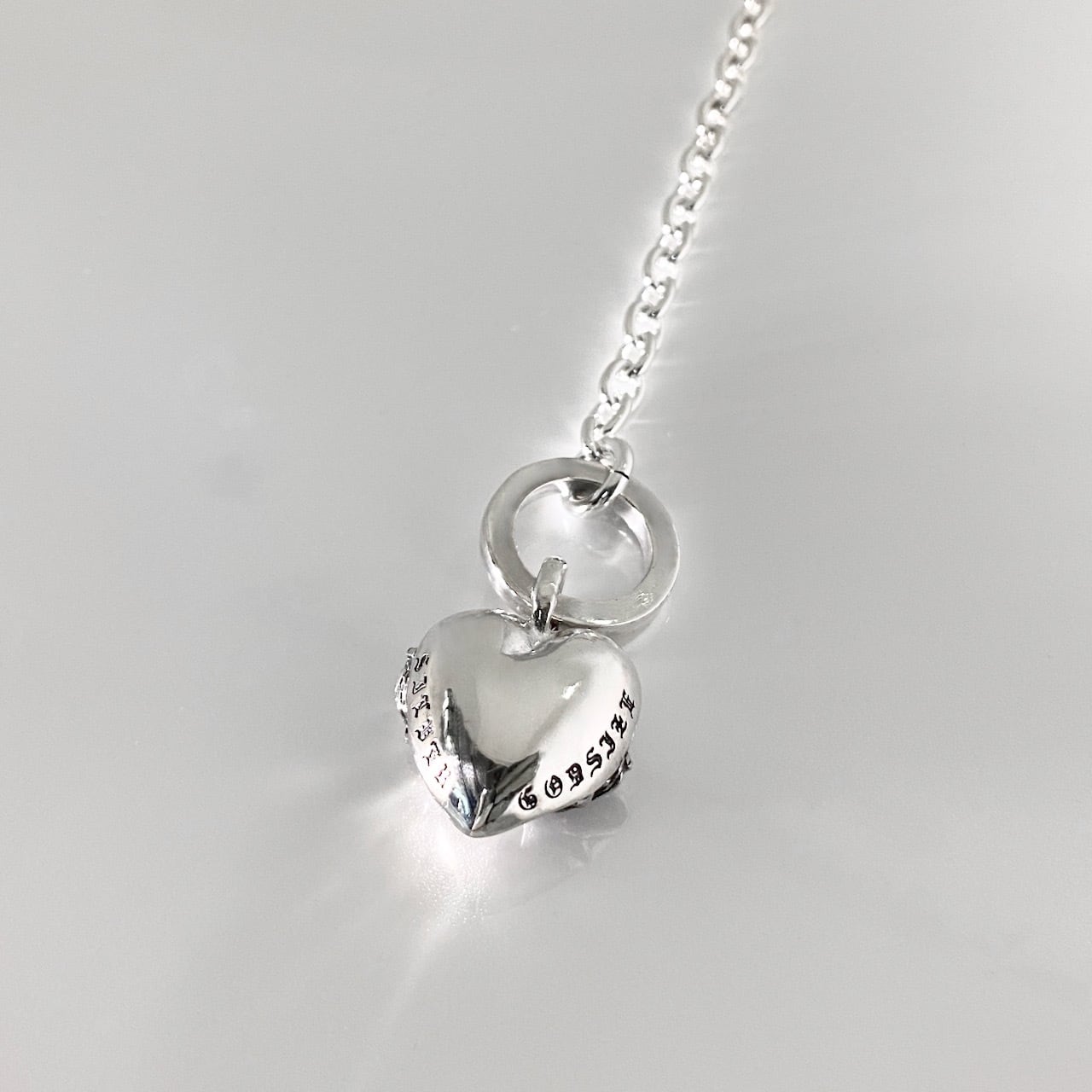 【関税込み】The Ouze T-Bar ネックレス HEART NECKLACE T-BAR / ハートネックレス Tバー | GODSIZE