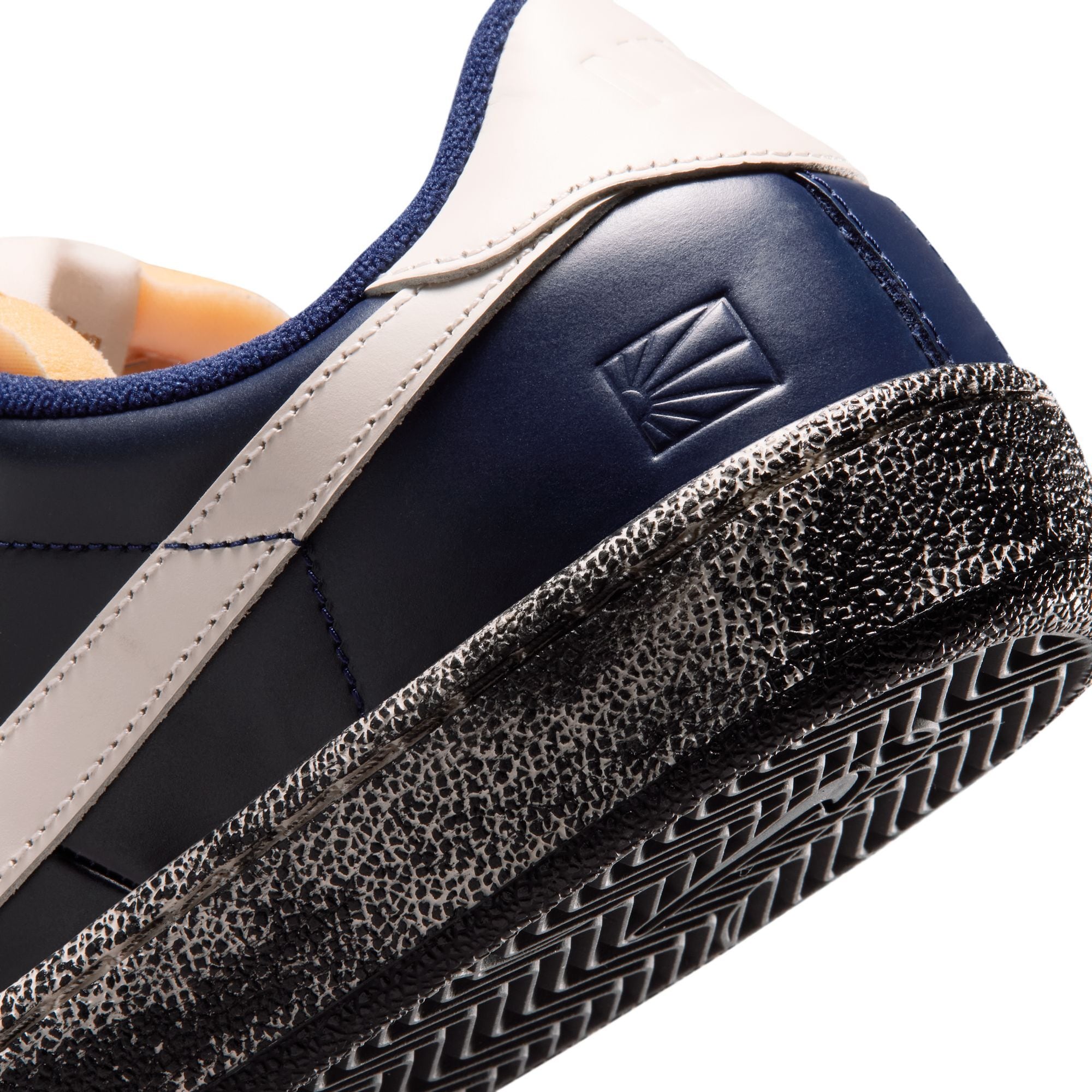 NIKE SB ZOOM TENNIS CLASSIC QS 