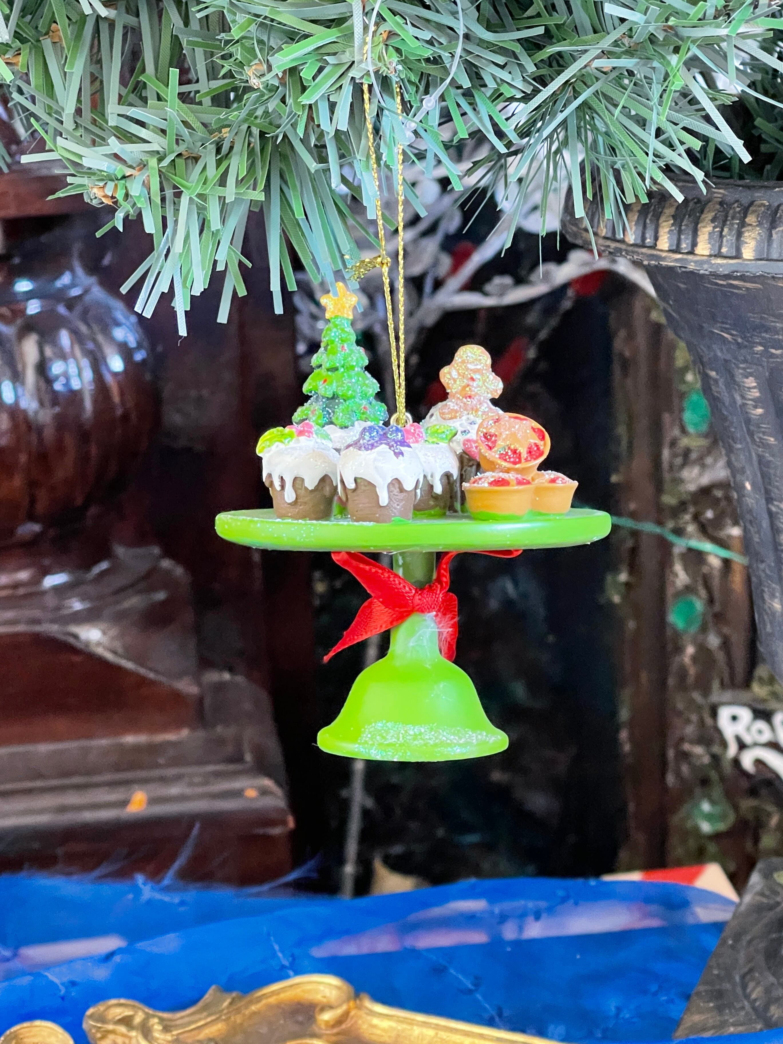 『GISRLA GRAHAM』London クリスマスケーキテーブル オーナメント Christmas Cake on a Stand decoration イギリス製