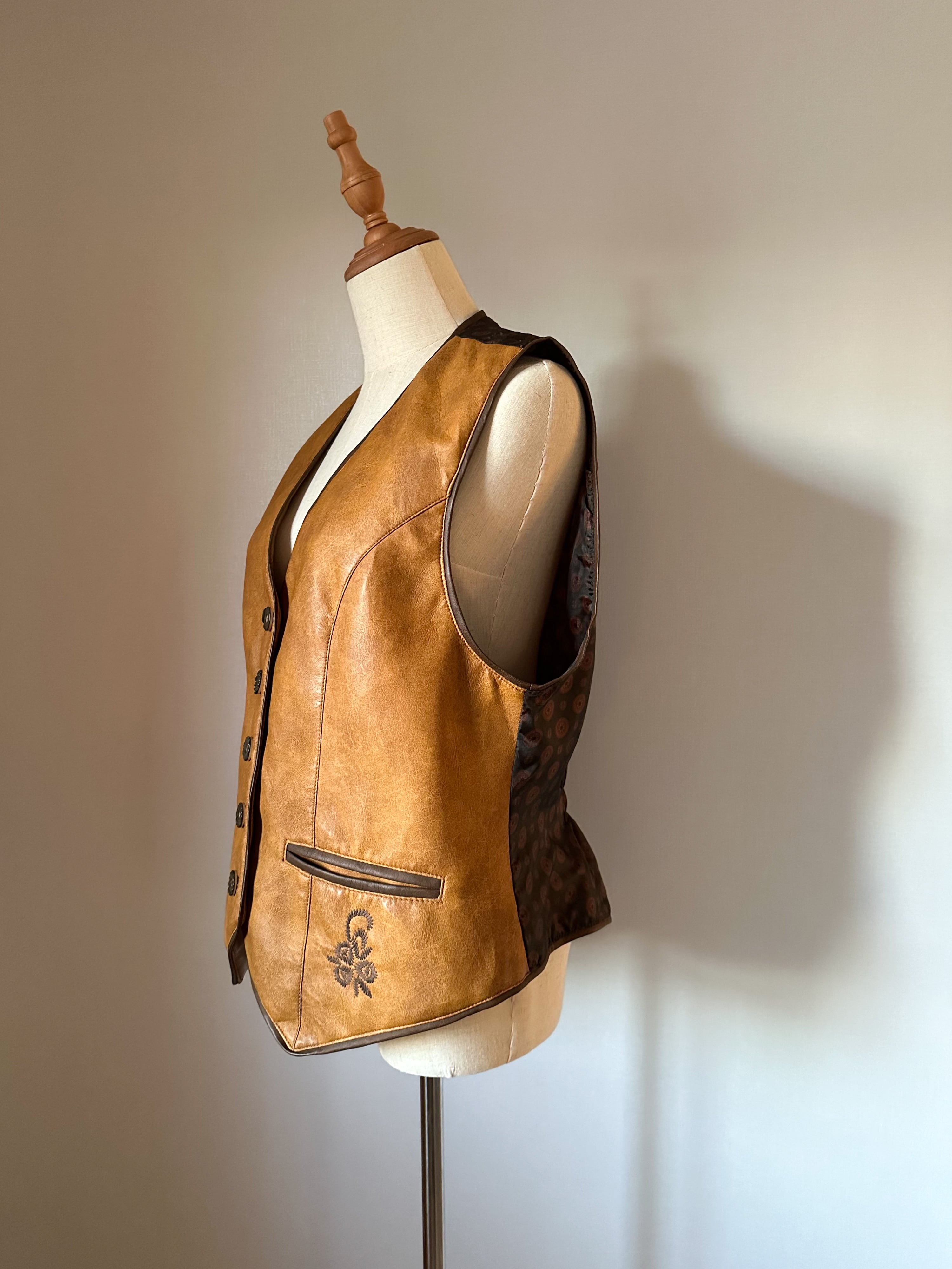 90s fake leather vest 90年代 フェイクレザーベスト レザーベスト