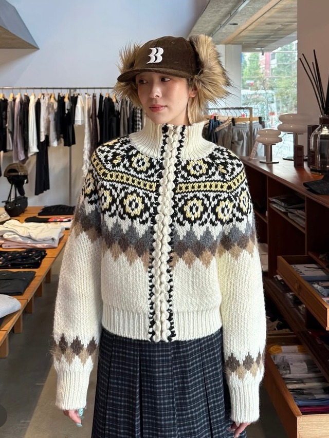 【26AW | WOMEN】OPEN YY オープン ワイワイ/ ニット / FAIR ISLE ZIP UP SWEATER. YY263KT004