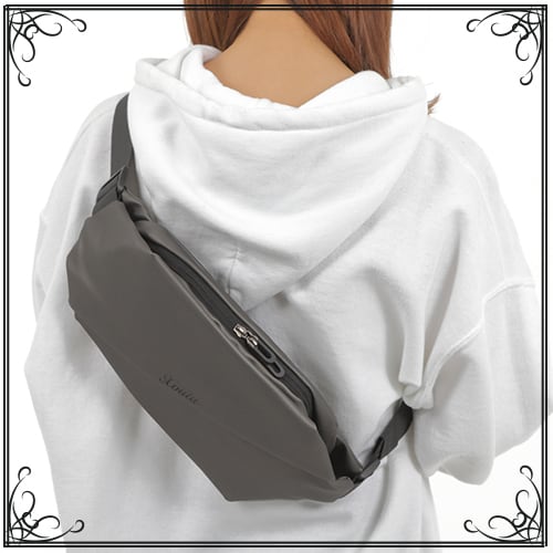 [25日まで大幅値下げ]ノベルティ　ショルダーバッグ NOMADIS（ノマディス） トートバッグ 「1/1値下げ」NOMADIS / LUCK