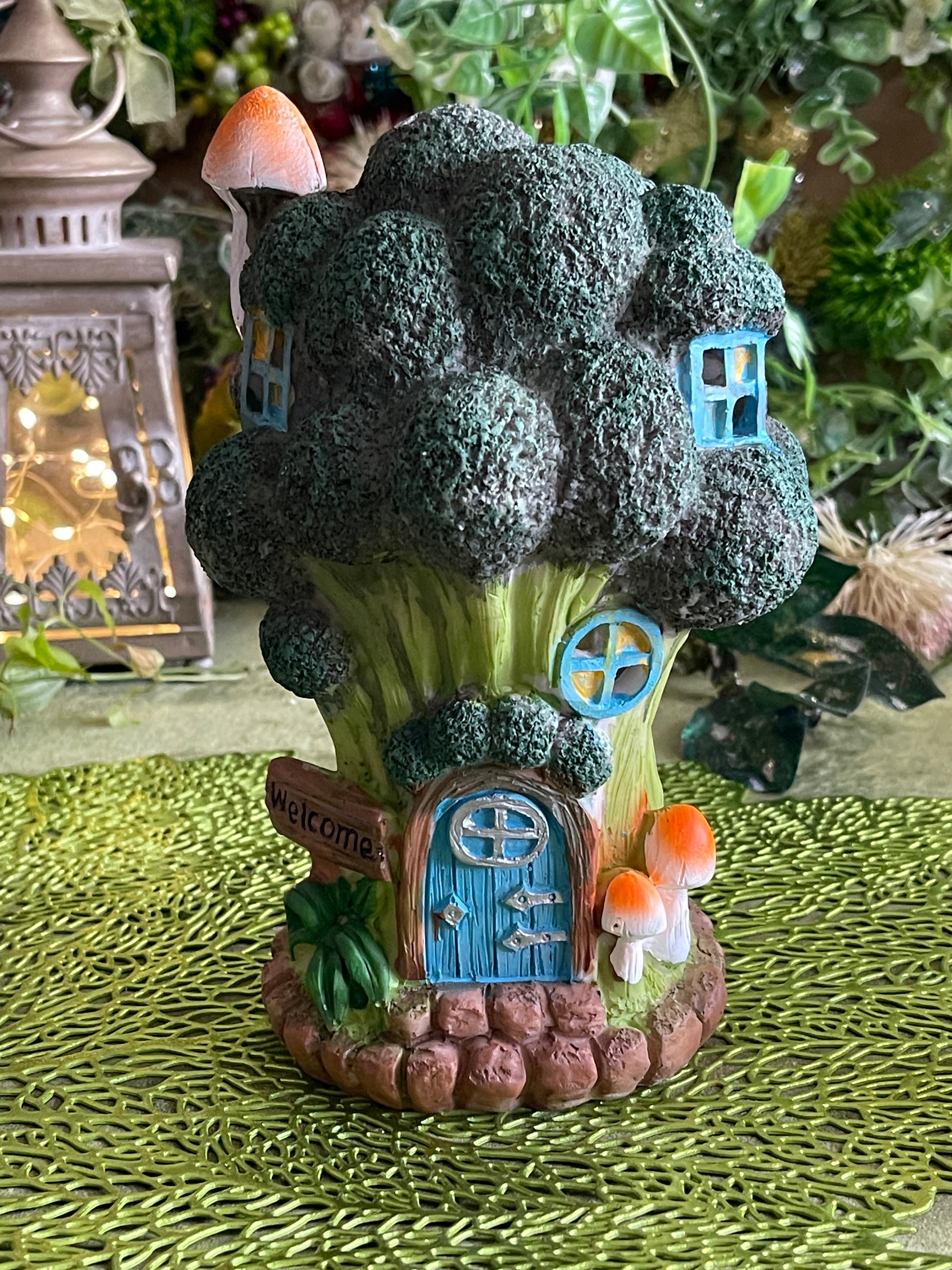 『フェアリーシリーズ』ブロッコリーの秘密の妖精の家 ソーラー Secret Fairy Solar Broccoli Barn イギリスより
