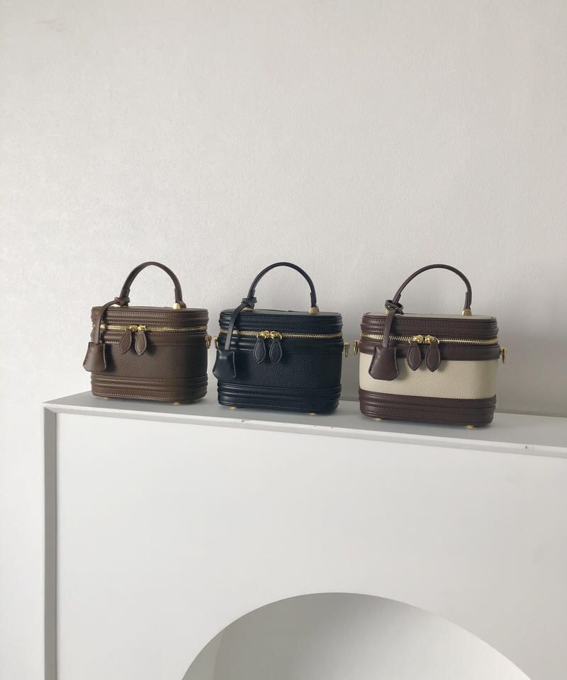 【3color】クラシカルバニティバッグ