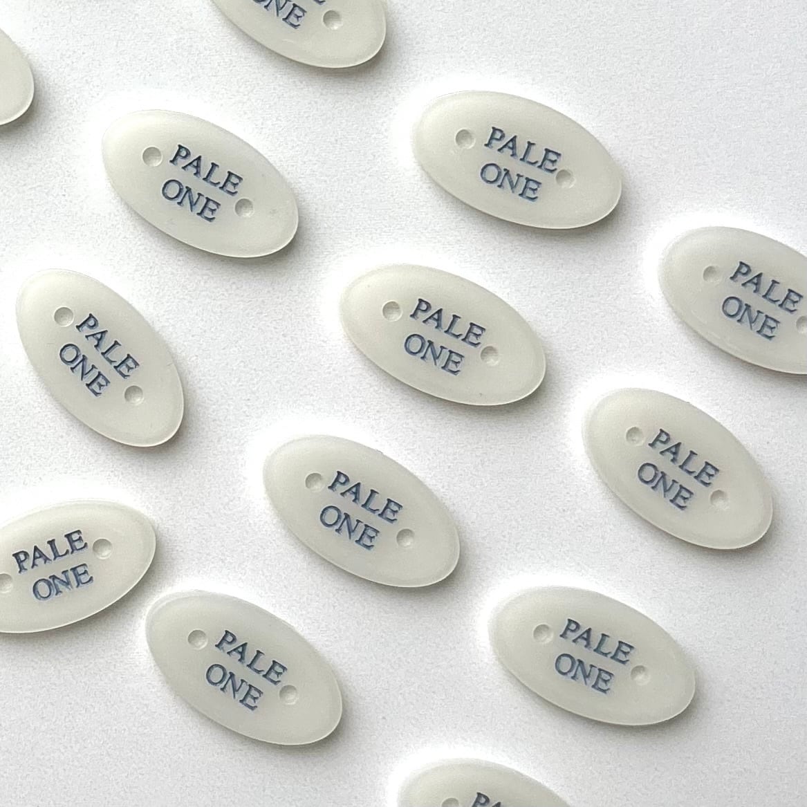 PALE ONE original アクリルタグ