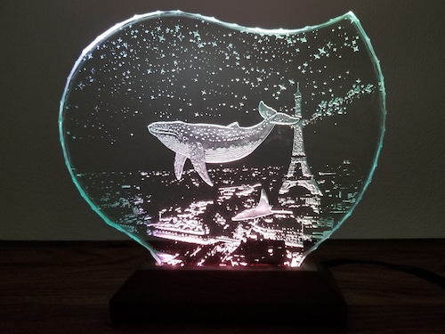 星降る夜・クジラ・マンタ・パリ　ガラスエッチングパネル・LEDスタンドセット（ランプ・ライト・照明）