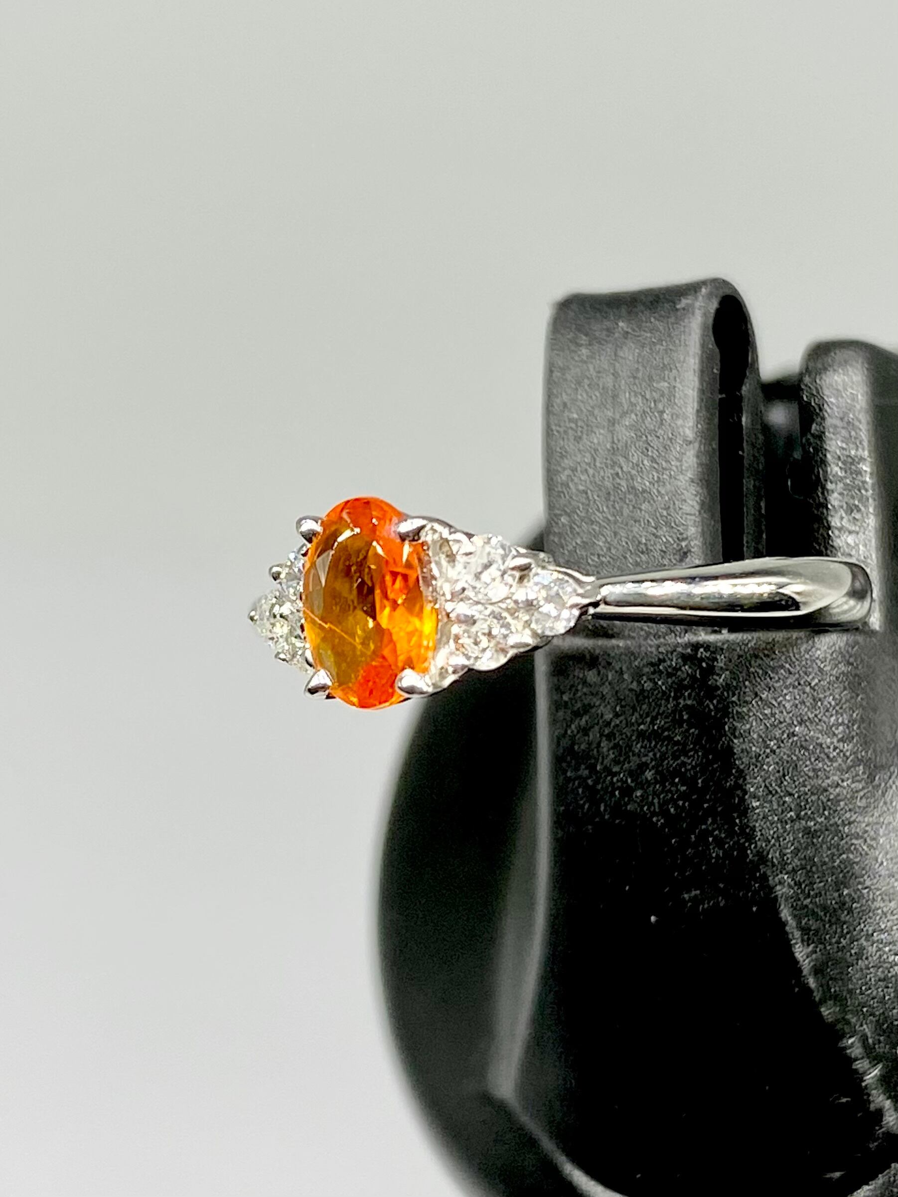 スペサルティンガーネット 0.66ct / ダイヤモンド 計0.16ct スペサルティンガーネット 0.66ct / ダイヤモンド 計0.16ct
