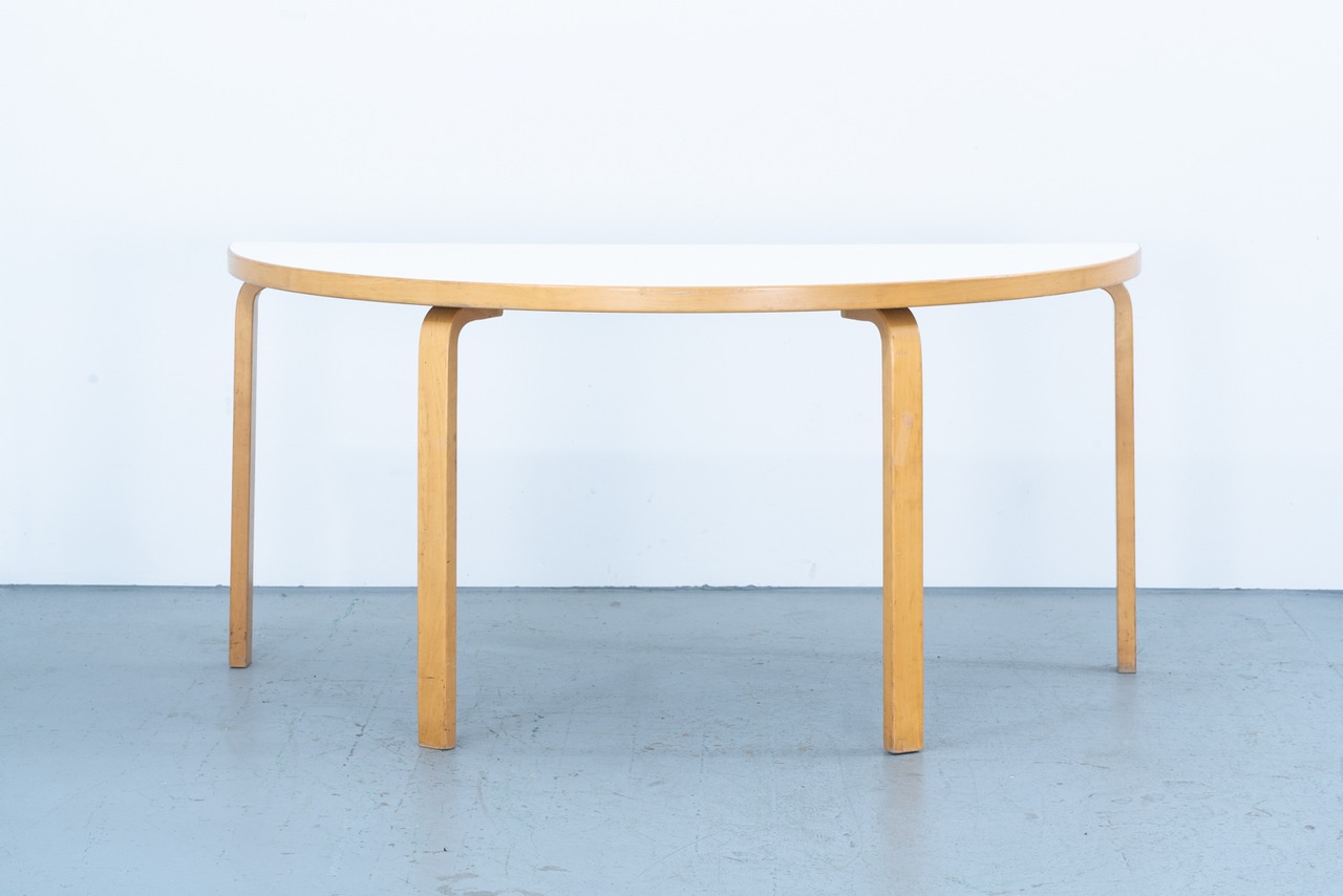 Alvar Aalto | Semicircular Table White Laminate