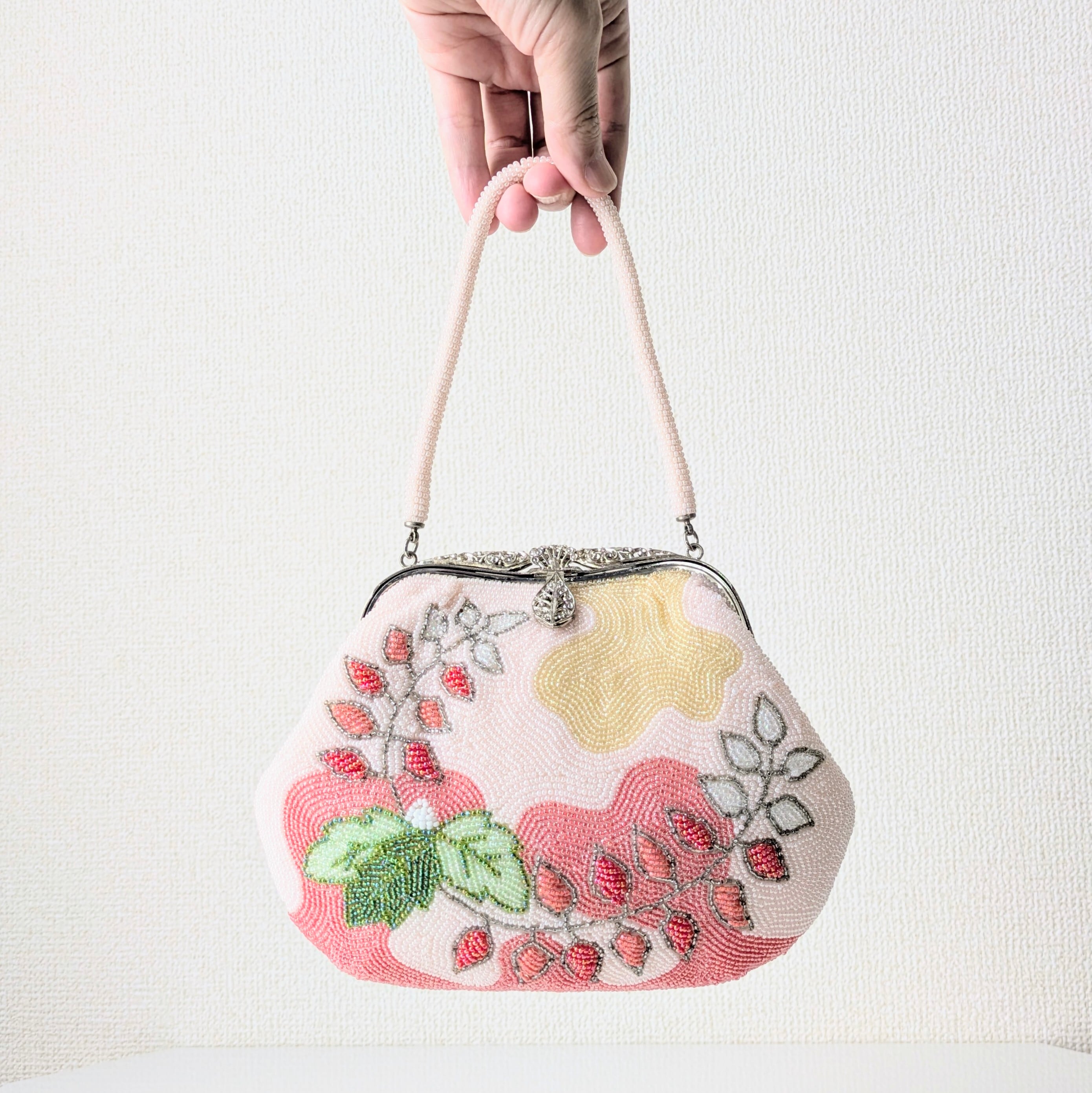 極美品☆希少☆総ビーズ和装・洋装バック花柄　ワンショルダーバック 昭和に花開いた伝統工芸】和のビーズ刺繡コレクション『美しいビーズ