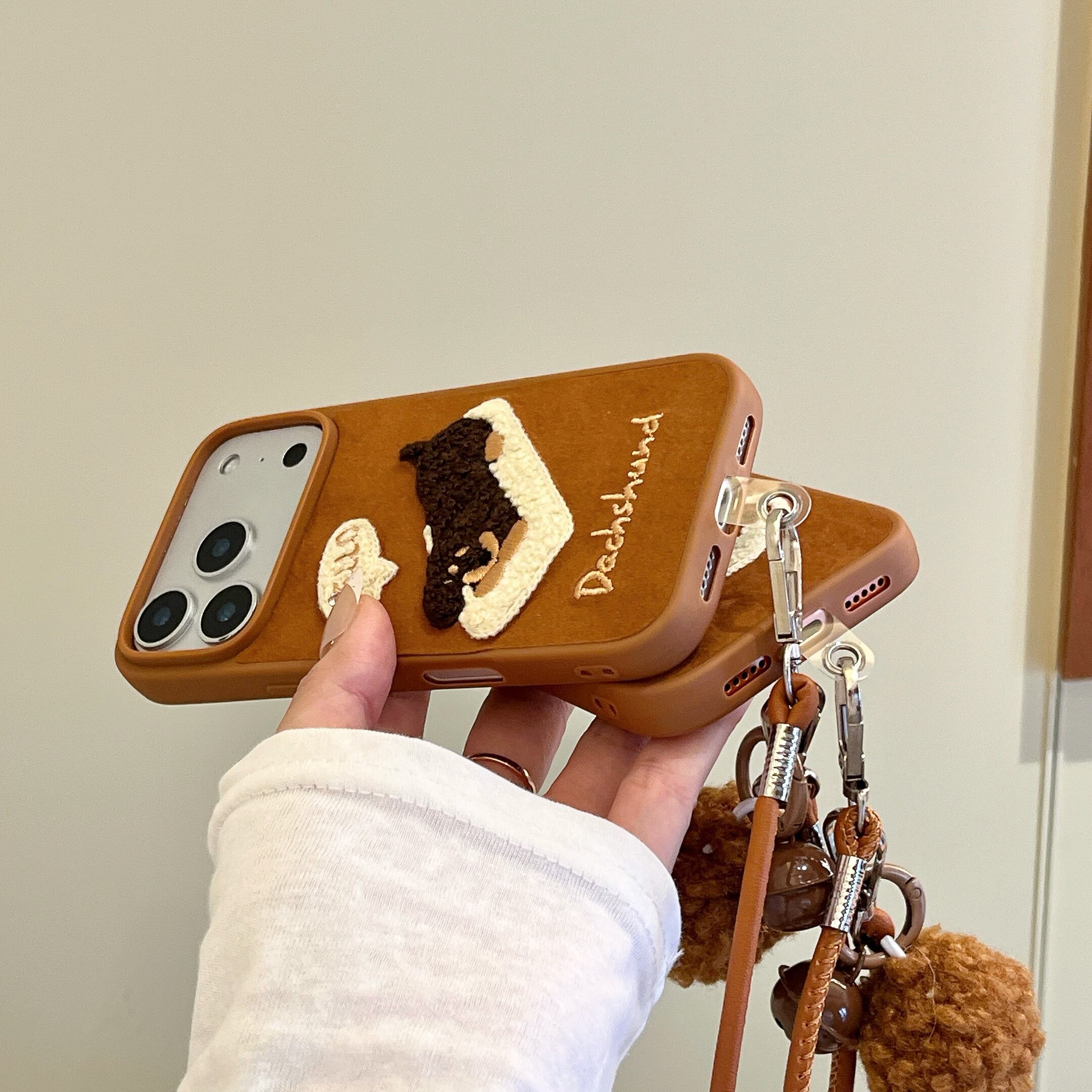 ワンちゃん 刺繍 iphone 17 16 15 14 ケース 可愛い 犬 ドッグ ハンド