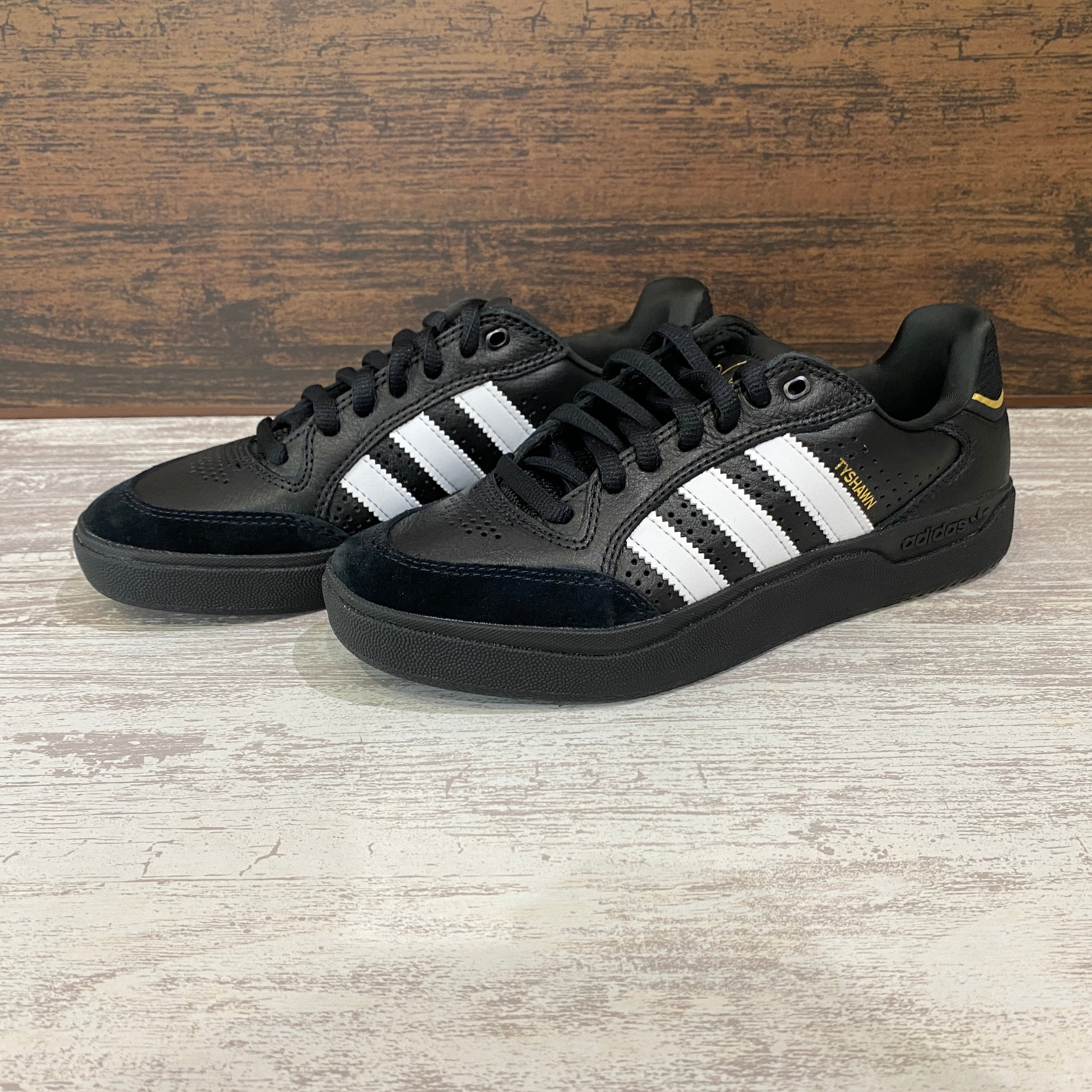 ADIDAS】TYSHAWN LOW | PAY ID