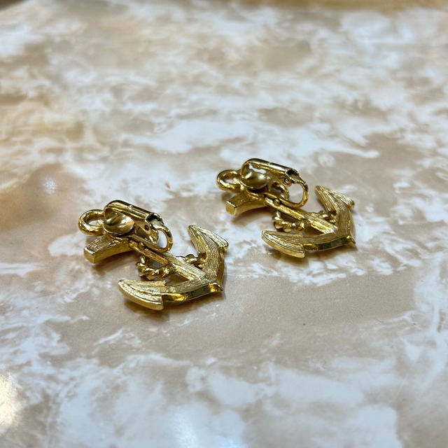 Vintage anchor gold earrings