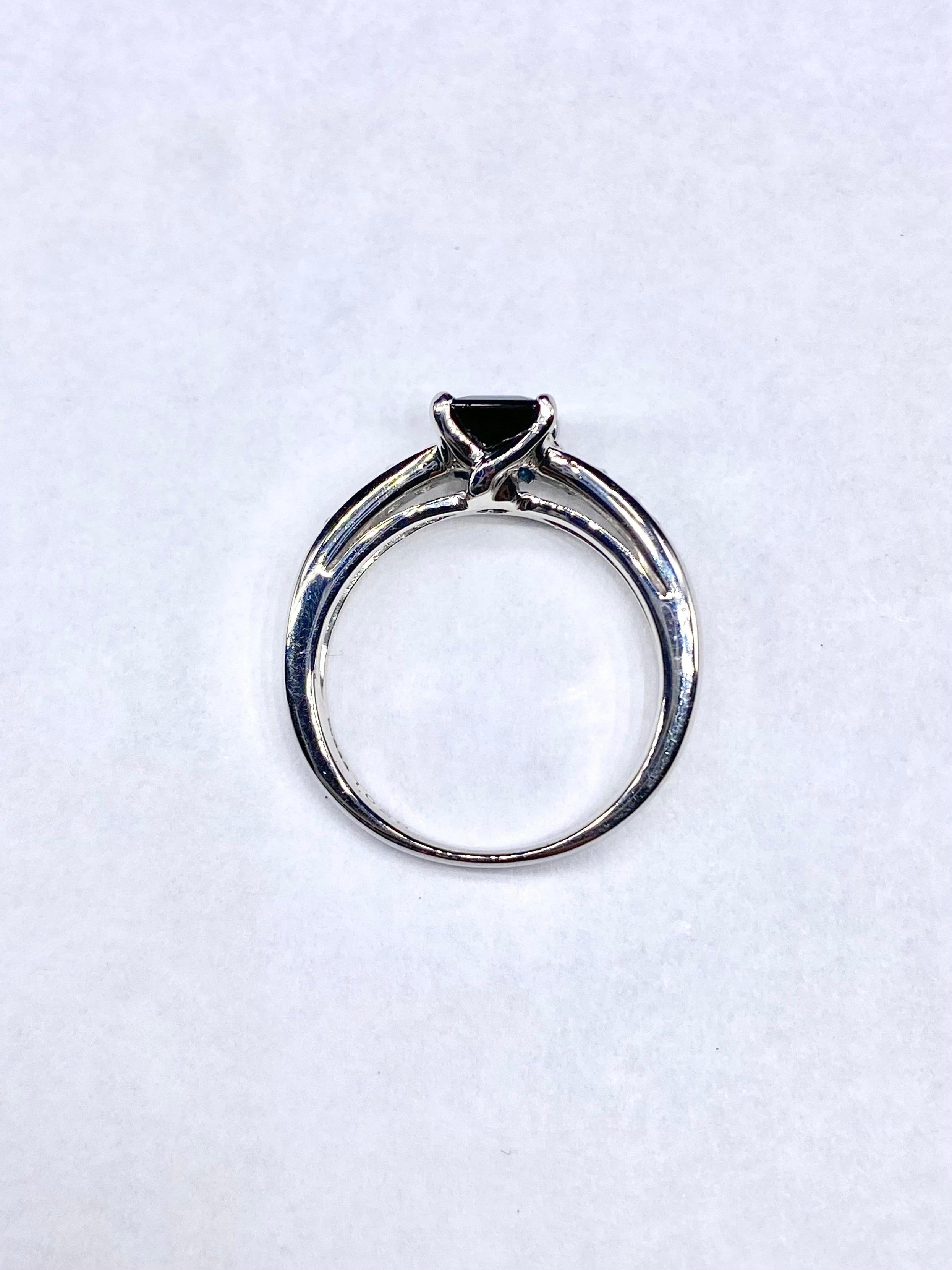 インディコライト（ブルートルマリン） 1.025ct / ダイヤモンド 計